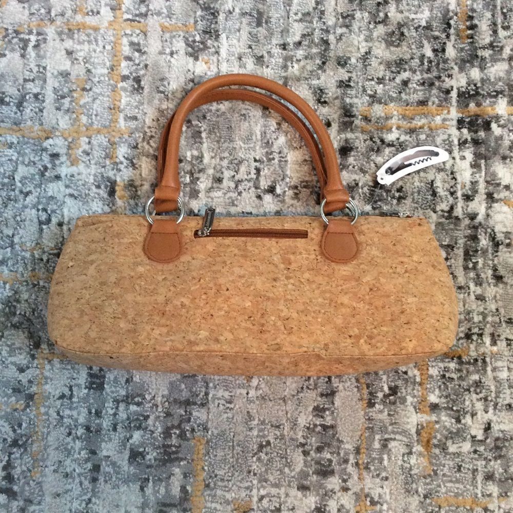 PRIMEWARE INSULATED WINE PURSE! NWT!